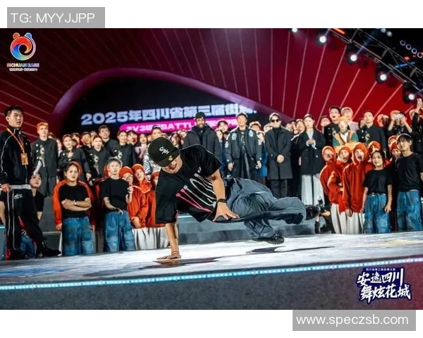 全国街舞大赛特别报道成都飞盘队如何在舞台上实现自我突破与成长